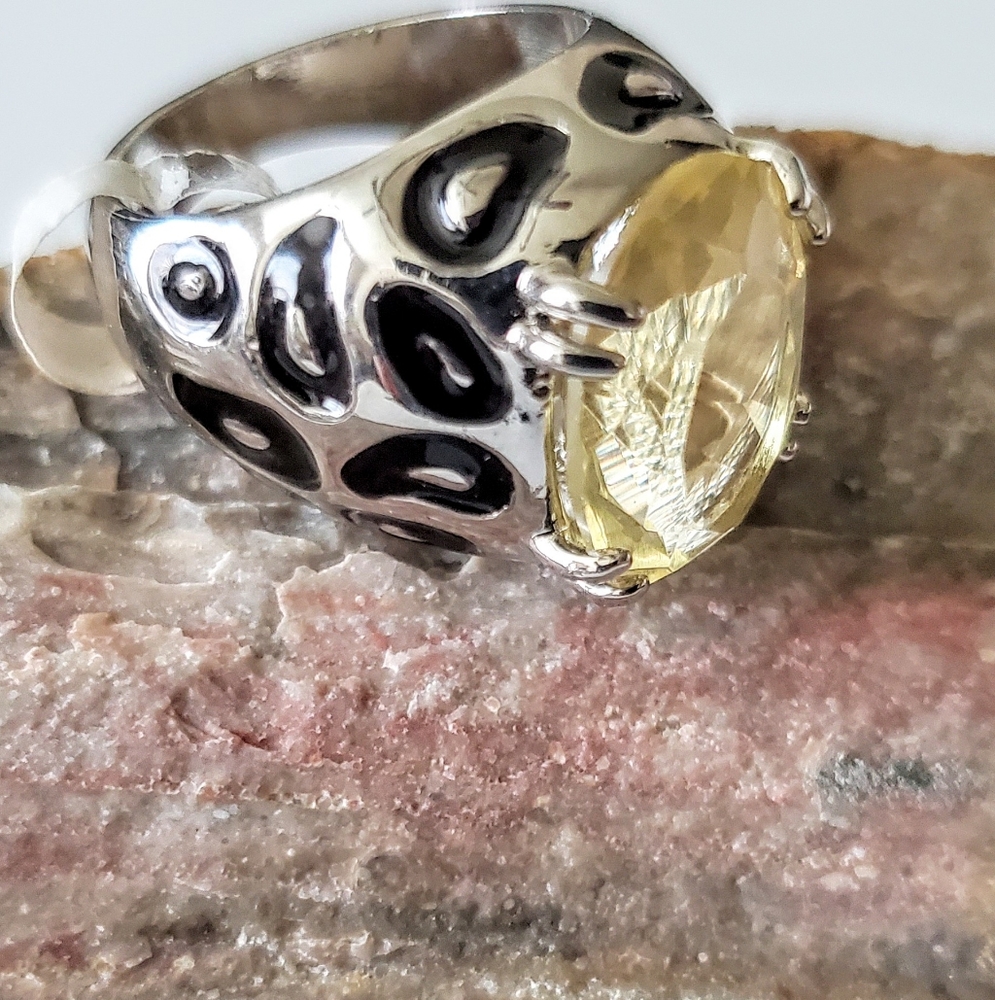 Exquisite Canary Cz